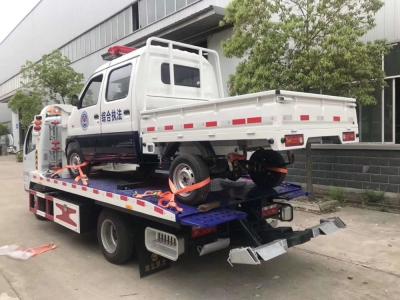 China Hydraulischer mittlerer Aufgaben-Straße Wrecker-LKW/kleiner Abschleppwagen des Flachbett-4*2 zu verkaufen