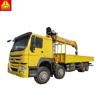 China Gelbes 8x4 Boom-LKW-Kran-Maß 12484*2496*4125 des Schwergut-12T zu verkaufen