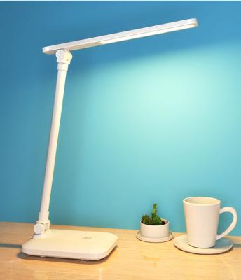 China 2020 Modern LED Charging Desk Lamp Hot Selling Foldable Table Lamp Said Lamp For Kids for sale