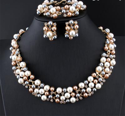 China 2021 New Arrival Pearl Earring Necklace W Bracelet Three Piece Ladies Jewelry Set Wholesale TRENDY for sale