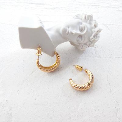 China Small Hoop Earring Sensitive C-Shaped Earring Simple Hoops Studs Lead Free Nickel Free Screws for sale