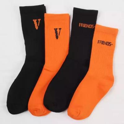 China Designer Casual Jacquard Knitted QUICK DRY Letter Crew Cotton Brands Socks Funny Sports Custom Wholesale Socks for sale