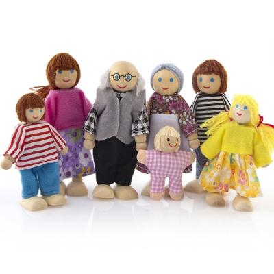 China Toy New Kids Educational Multi Color Pretend Play Mini Family Dollhouse Dolls Toy Set Wooden Cloth Doll Toys for sale