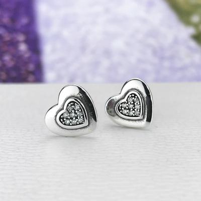 China Romantic 925 Sterling Silver Classic Jewelry CZ Full Diamond Heart Earrings for sale