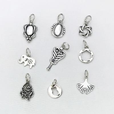 China Cute Manufacturers Wholesale Small Fish Pendant Necklace Kitten Charm Accessories for sale