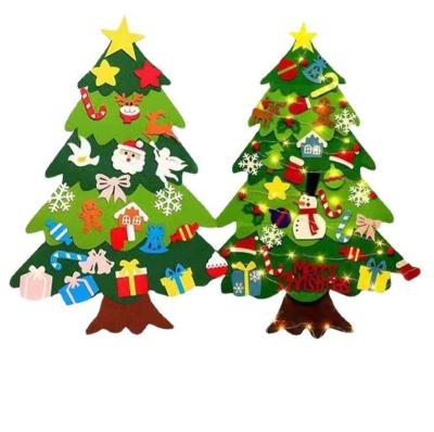 China Environmental Friendly DIY Home Decoration Felt Christmas Tree Set Felt Wall Hanging Kids Craft Kits For Christmas for sale