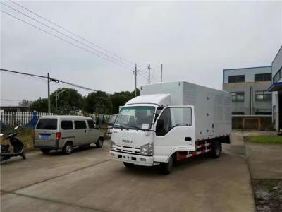 China Geschlossen, LKW-Dieselgenerator, Dieselgenerator 165KVA halb abkühlend mit 120 Kilowatt zu verkaufen