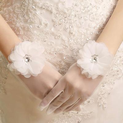 China Wholesale Wrist Length Tulle Flower Cheap Price White Wedding Dress Gloves for sale