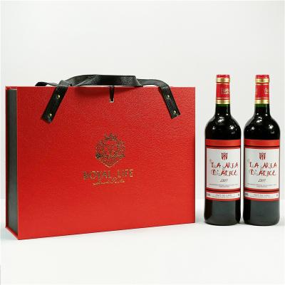 China PU Leather Beverage Bag With Handle Red Wine Sawdust Glass Box for sale