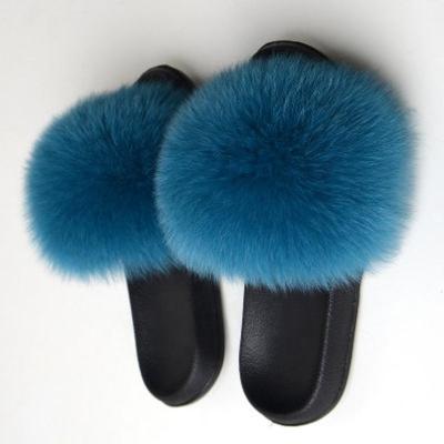 China Hot Selling Lightweight Wholesale Shoes Latest Women Slippers Fashion Diamond Slides Footwear Ladies Fur for sale