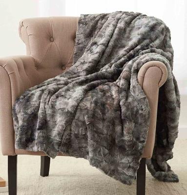 China Eco-friendly super soft blanket with 100% polyester faux fur like rabbit fur for sale