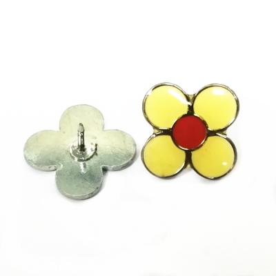 China Europe Good Luck Metal Flower Enamel Pin Sunflower Yellow Black Pin Badges With Epoxy Coating for sale