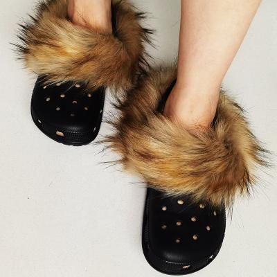 China Women's fashion fluffy fashion trend fur croc sandals ladies croc slippers autumn winter light furry wool wholesale for sale