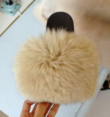 China Fashion Trend Product Hot Selling Fox Fur Big Slippers For Women for sale