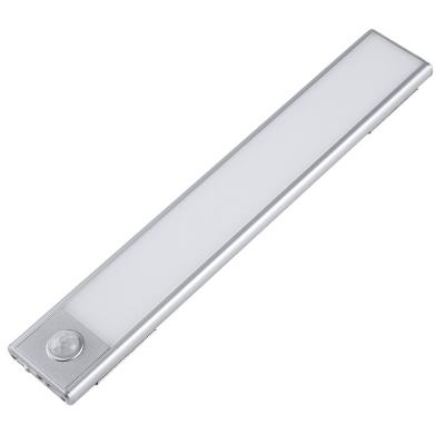 China Modern rechargeable 39led thin slim under closet cabinet led cabinet light with IR sensor switch for sale