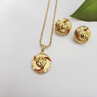 China CLASSIC Fashion Round Copper Plating 24k Gold Elegant Necklace Pendant Jewelry Sets for sale