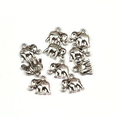 China Jewelry Making Fashion Elephant Shaped Charms Antique Silver Pendant for sale