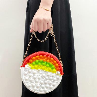 China Wholesale hot selling cute fashion amazon fashion popit silicone chain pop it purse and handbags for women for sale