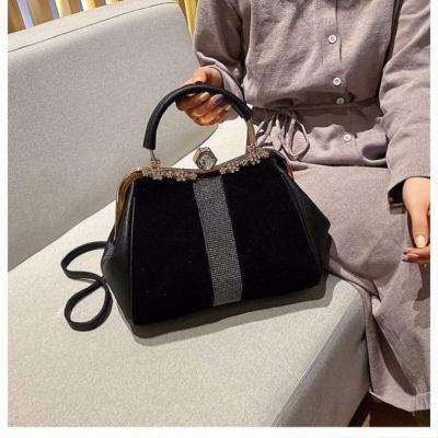 China Luxury Brand New Single Handle Shoulder Bag Large Capacity Women Handbag Leisure Messenger Bag Single Flap Bag for sale