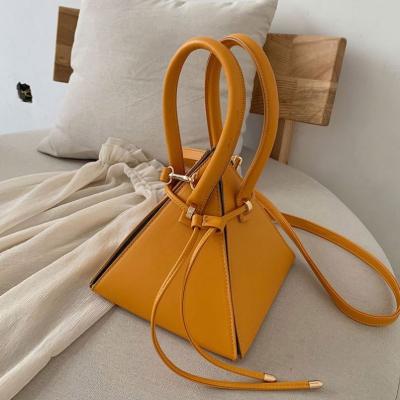 China 2021 High Quality Ladies Handbags Fashionable Chic Geometric Solid Bags Woman Shape Designer Luxury Purse for sale