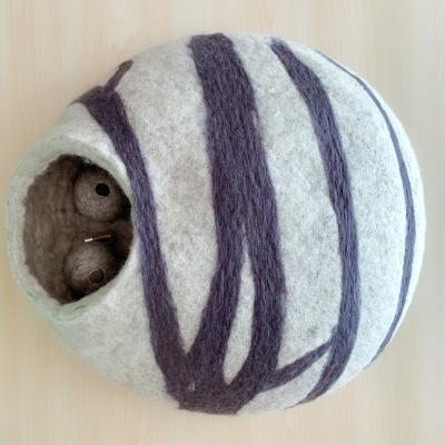 China Breathable New Product Cute Round Pet Bed For Small Animals Comfortable Cat Cave Wool Felt Cat Bed for sale