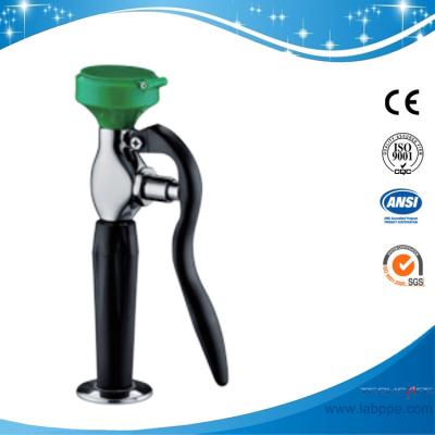 China El colirio montado el grifo de cobre amarillo del rociador de la ducha de la seguridad de la estación del lavado del ojo del lavado del ojo de SH755A1-emergency moja la ducha en venta