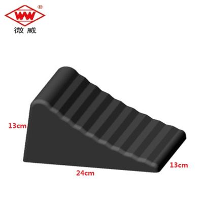 China Hot Selling Car Safety Tire Parking Lift Rubber Bumper Wheel Chocks For Car Automobile for sale