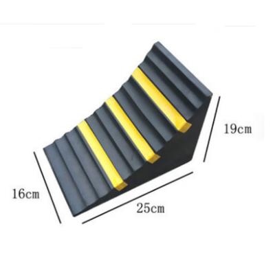 China Car Safety Rubber Bumper Tire Wheel Parking Chocks For Trucks for sale