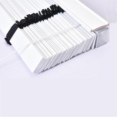 China Simple and Elegant Minimalist Solid Wood Venetian Window Blind Shades for sale