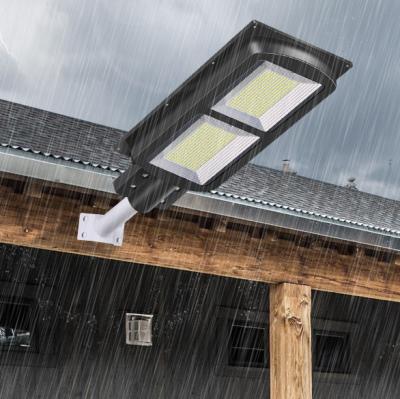 China Street Waterproof All In On Solar Street Light Integrated Dimming Motion Sensor Solar Street Light With Remote Controller for sale