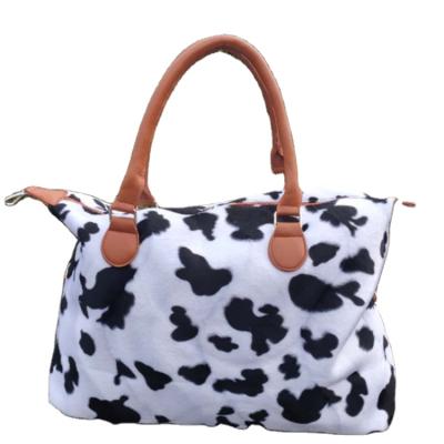 China Fashion New Design Large Capacity Shoulder Women Lady Flutty Cute Tote Makeup Beach Bag for sale