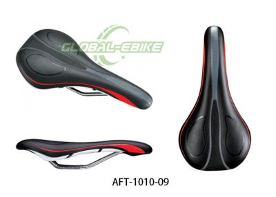 Cina Comfort Foam Bike Saddle per biciclette da strada Copertura impermeabile senza design cavo in vendita