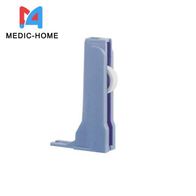 Cina Long-Lasting Medical Infusion Accessories Water Flow Roller Controller Made of Plastic in vendita