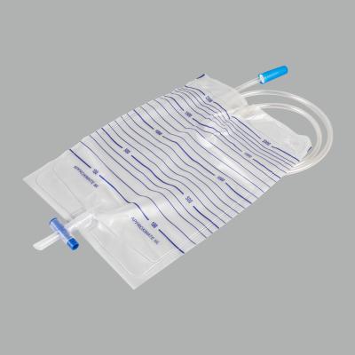 China 2000ml Adult Sterile PVC Urine Bag Urine Collection Bag For Elderly Female zu verkaufen