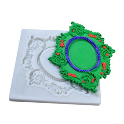 China Customized Silicone Baking Utensils Wreath Shape Food Grade 3D Fondant Molds for sale