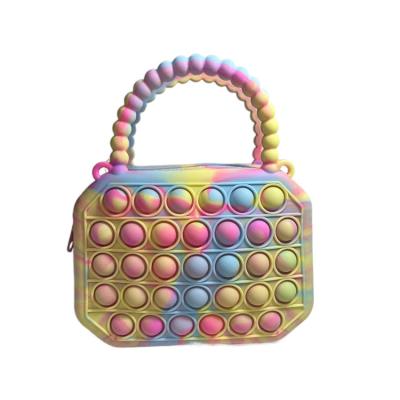 中国 Rainbow Silicone Shoulder Bag , Kids Sensory Toys Baby Silicone Products 販売のため