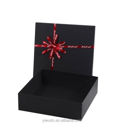 China Recyclable Premium Rigid Black Paper Gift Box Packaging With Lid For Men's Shirt And Credit Card for sale