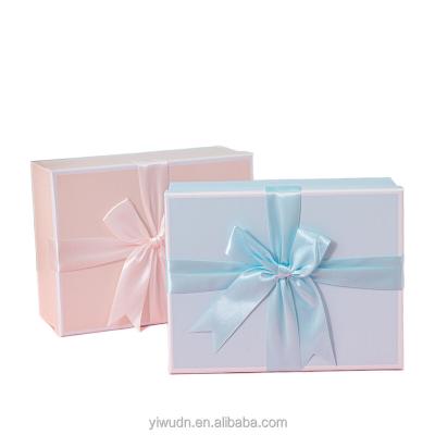 China Recycled Materials Large Size Cosmetic Gift Box With Ribbon Fashion Design Attractive Wig Gift Box Custom for sale