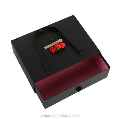 China Luxury Customized Recyclable Pull Out Black Cosmetics Gift Box For Eyelash And Perfume With Logo Packaging Special Carton for sale