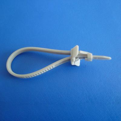 China Electrical Applications Car Auto Automotive Cable Tie For Auto Industry Arrow Shape for sale