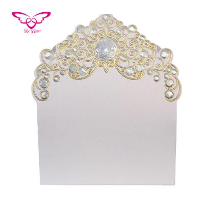 China Pearl White Recyclable Embossing Wedding Favor Boxes for sale