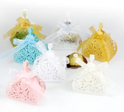 China Gift & 100pcs Craft Bride Flower Dresses Wedding Candy Favor Box Gifts Bags Favor Boxes Wedding Bonbonniere DIY Event Gift Decoration for sale