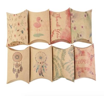 China Recycled Materials 50Pcs Pillow Shape Candy Box Wrapping Paper Gift Boxes Candy Bags Rustic Wedding Favors Birthday Party Decorations for sale