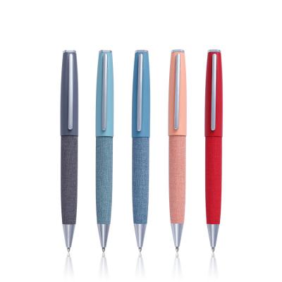 China Customized Leather Gift Pen 2018 Color PU Handle Ball Pen Gift Metal Embossed Ballpoint Pens for sale