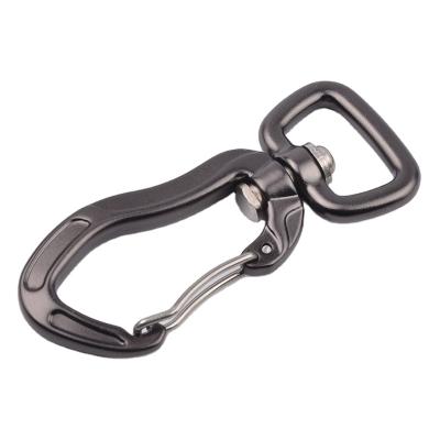 China Retail Industry Swivel Carabiner 7075 Aviation Aluminum Swivel Locking Carabiner For Dog Leash for sale