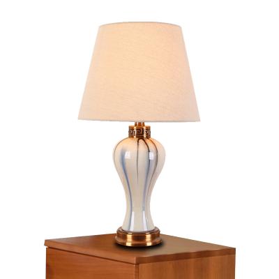 China Factory direct sale Chinese style retro living room decoration contemporary fabric lampshade ceramic table lamp for sale