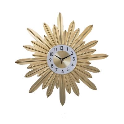 China Creative Custom Made Metal Silent Movement Round Iron Sun Sunburst Sunburst Wall Clock Decorative Wall Decor for sale