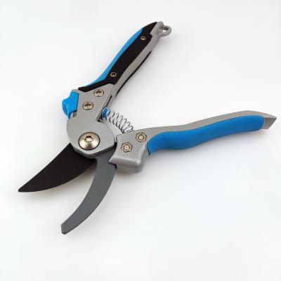 China Anti-Slip Comfortable Grip Garden Tools Scissors For Use On Plants Hand Pruners for sale