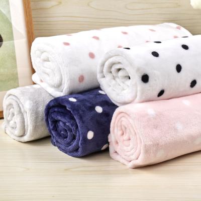 China Anti-pilling Wholesale Cozy Blanket Baby Summer Printed Flannel Wrap Blanket for sale