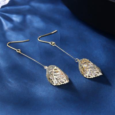 China Fashion New Fashion Beauty Temperament Simple Up-to-date Midi Earrings Soft Gold Foil Diamonds Earrings Women for sale